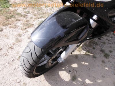 Honda_CBR600F_PC25_schwarz-gelb_Scott-Oiler_TRW-Lenker_-_wie_PC23_PC31_63.jpg