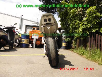 Yamaha_YZF-R1_RN01_EZ2000_Rennmaschine_weiss_Heck-Umbau_Akrapovic_Sport-Auspuff_GFK-Verkleidung_-_Teile_Ersatzteile_parts_spares_spare-parts_ricambi_repuestos_wie_R1_RN04-10.jpg