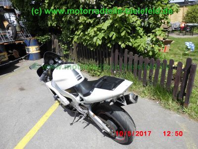 Yamaha_YZF-R1_RN01_EZ2000_Rennmaschine_weiss_Heck-Umbau_Akrapovic_Sport-Auspuff_GFK-Verkleidung_-_Teile_Ersatzteile_parts_spares_spare-parts_ricambi_repuestos_wie_R1_RN04-3.jpg
