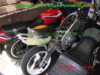 Suzuki_RGV250_GAMMA_VJ22B_Zweizylinder_Zweitakt_two-stroke_Supersportler_Tuning_an_Fahrwerk_Motor_-_no_VJ21_VJ23_Aprilia_RS250-2.jpg