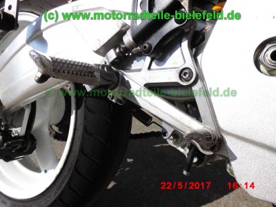 Suzuki_RGV250_GAMMA_VJ22B_Zweizylinder_Zweitakt_two-stroke_Supersportler_Tuning_an_Fahrwerk_Motor_-_no_VJ21_VJ23_Aprilia_RS250-65.jpg