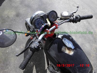 Yamaha_XS400_2A2_SOHC_schwarz_roter_Rahmen_Sito-Auspuff_–_wie_XS400SE_4G5_XS_250_360_1U4_1U5-33.jpg