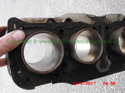 Suzuki_GSX750E_GS75X_Moto_Italia_Vollverkleidung_Thor_Tommaselli_Stummel-Lenker_257_–_Teile_Ersatzteile_spare-parts_wie_GSX1100E_GS110X-40.jpg