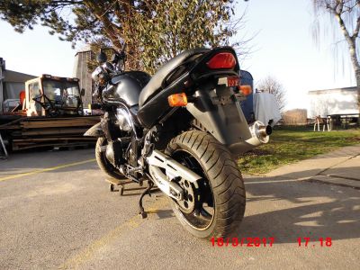 Suzuki_GSF1200S_Bandit_GV75A_crash_BOS-Auspuff_TRW_Lucas_Fussrasten_-_Ersatzteile_Teile_spares_spare-parts_wie_WVA9_2.JPG