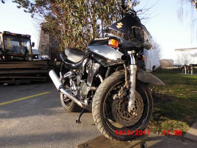Suzuki_GSF1200S_Bandit_GV75A_crash_BOS-Auspuff_TRW_Lucas_Fussrasten_-_Ersatzteile_Teile_spares_spare-parts_wie_WVA9_40.JPG