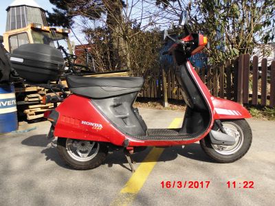 Honda_NH50_Lead_50_AF01_Oldtimer-Roller_vintage_Scooter_-_wie_NH80_Lead_80_HC01_Lead_125_JF01_Mascot_Aero_50_80_125_Peugeot_SC50L_SC80L_SX80L_28.JPG
