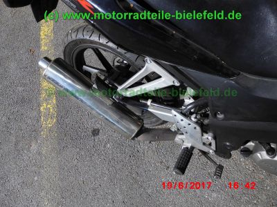 Honda_CBR125R_JC34_rot_Sturz_-_plus_Teile_Ersatzteile_parts_spares_spare-parts_ricambi_repuestos_wie_JC39-221.jpg