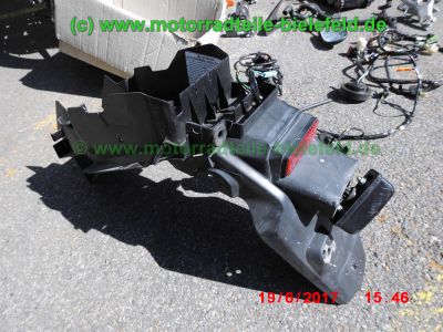 Honda_CBR125R_JC34_rot_Sturz_-_plus_Teile_Ersatzteile_parts_spares_spare-parts_ricambi_repuestos_wie_JC39-26.jpg