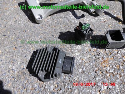 Honda_CBR125R_JC34_rot_Sturz_-_plus_Teile_Ersatzteile_parts_spares_spare-parts_ricambi_repuestos_wie_JC39-47.jpg