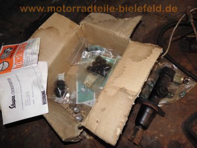 Steyr-Daimler-Puch_Haflinger_703AP_4x4_Allrad-LKW_-_Ersatzteile_Teile_spare-parts_Motor_Vergaser_Dynastarter_Technik_wie_Steyr-Puch_500_650_700AP_Haflinger_41.jpg