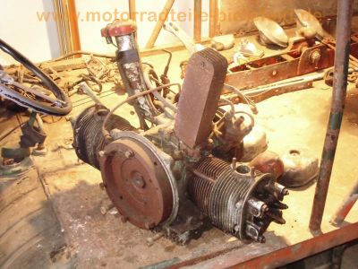 Steyr-Daimler-Puch_Haflinger_703AP_4x4_Allrad-LKW_-_Ersatzteile_Teile_spare-parts_Motor_Vergaser_Dynastarter_Technik_wie_Steyr-Puch_500_650_700AP_Haflinger_82.jpg
