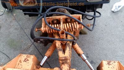 Kiefer_Boki_HY1250_Bokimobil_Geraetetraeger_Kommunal-LKW_Winterdienst_Raeumfahrzeug_Streufahrzeug_mit_Schneeschild_Salzstreuer_-Technik_Ersatzteile_Teile_spare-parts_wie_Boki_HY1251_13.jpg