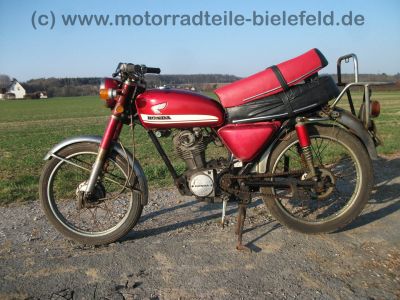 Honda_CB_100_rot_Einzylinder_viele_Extras_-_wie_CB_72_77_92_125_J_56.jpg