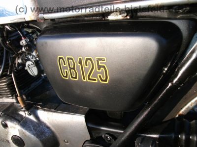 Honda_CB_125_K_blau-weiss_wie_CB_125_200_250_K_T_G_17.jpg