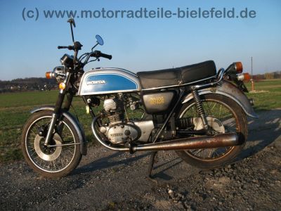 Honda_CB_125_K_blau-weiss_wie_CB_125_200_250_K_T_G_3.jpg