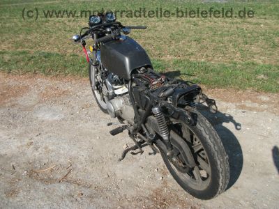 Yamaha_XS_360_1U4_teilzerlegt_wie_XS_250_360_400_SOHC_SE_1U5_2A2_4G5_75.jpg